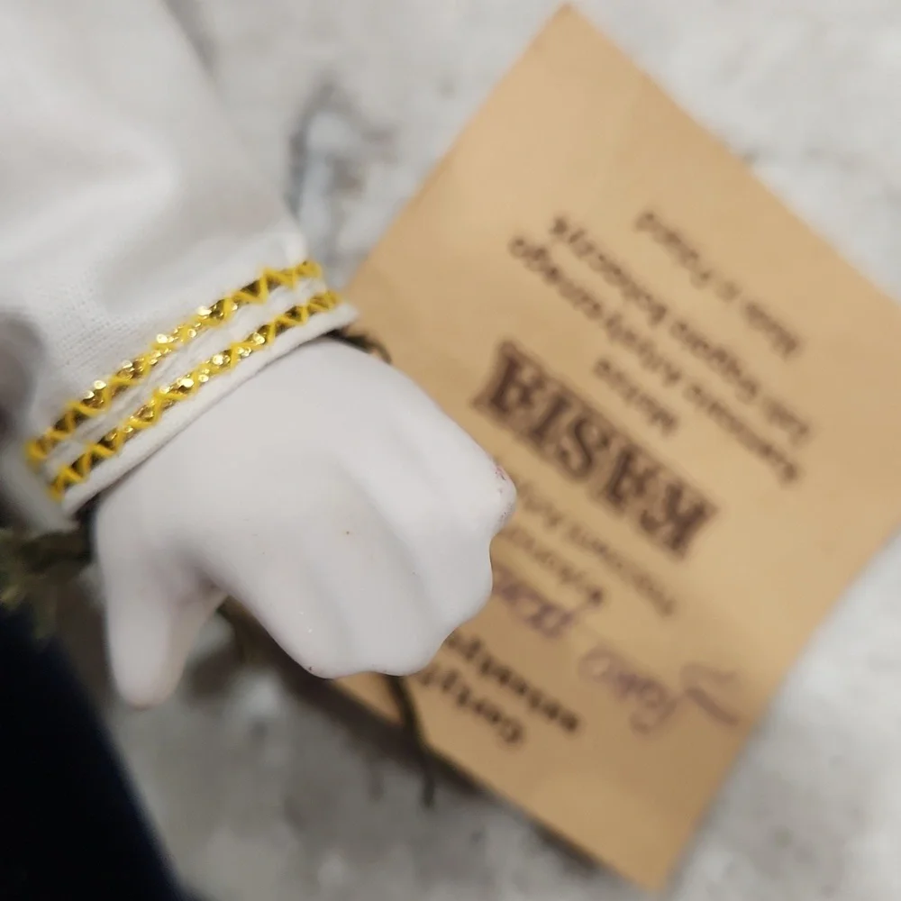 Polish Porcelain Doll Kasia - Picture 7 of 14